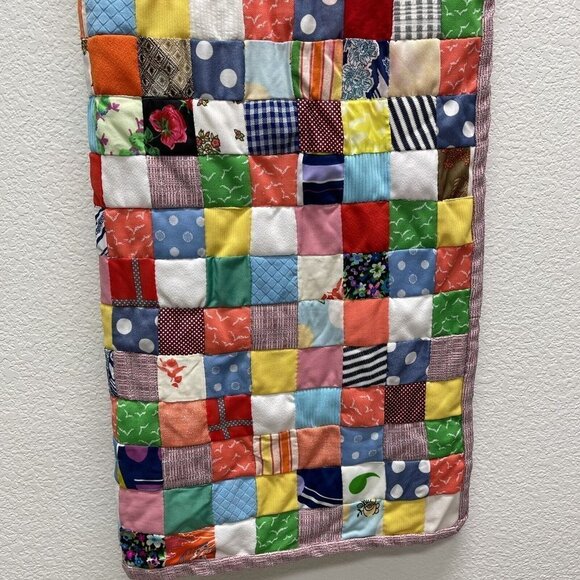 Vintage Quilt Mixed Fabrics Quilted 35" x 40" Machine stitched Lap Quilt Baby - Picture 4 of 9